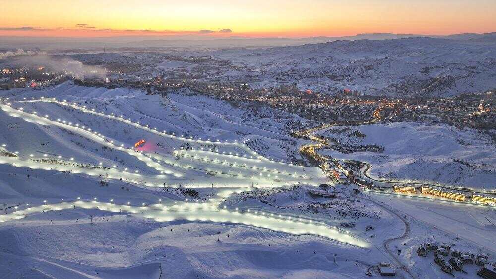 雪运动成就新疆文旅新名片开元ky棋牌新华全媒+冰(图15)