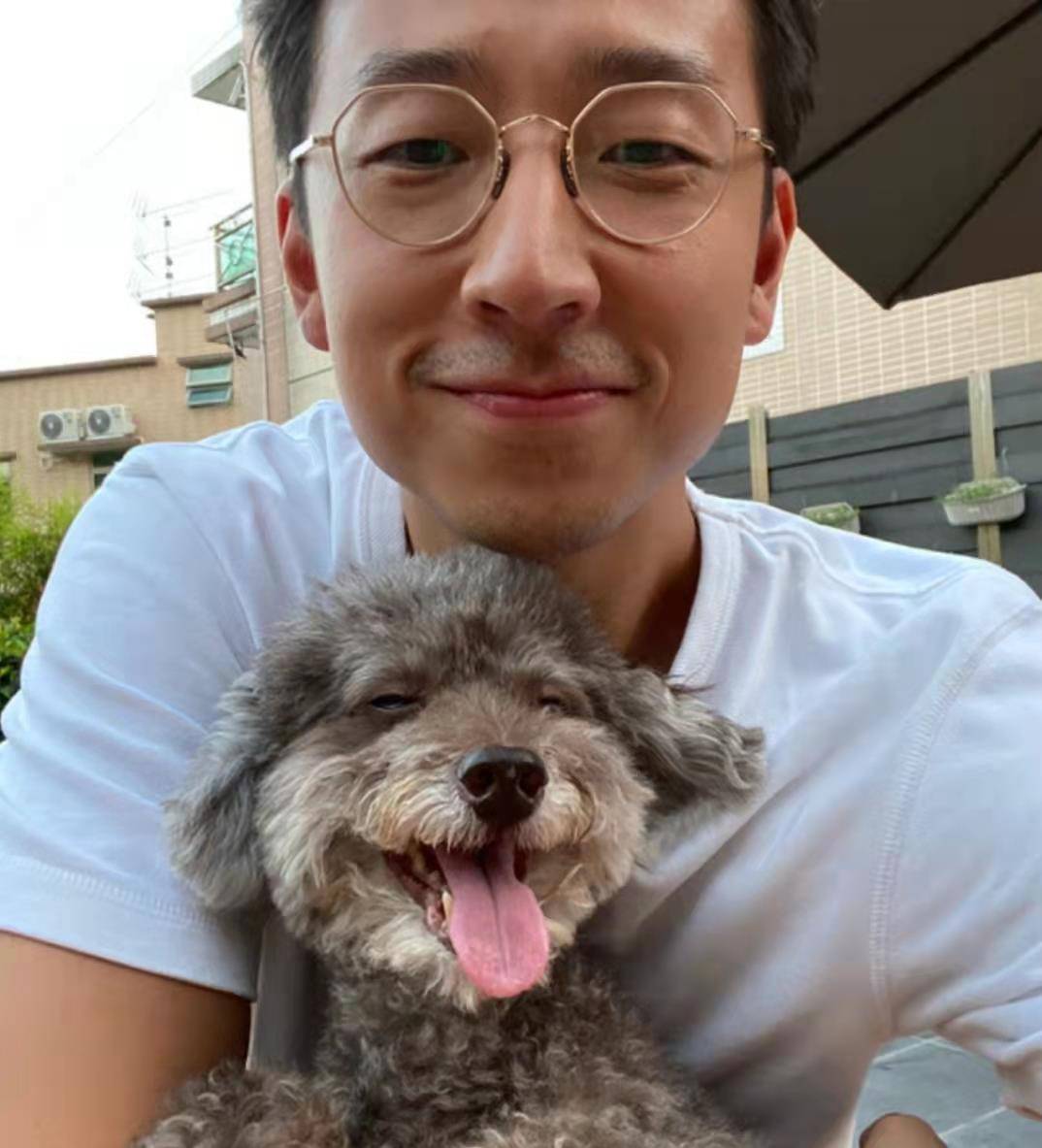 富态大长腿吸睛施伯雄秃头被嘲老嫂子开元棋牌试玩吴千语夫妻现身上海面相(图15) 富态大长腿吸睛施伯雄秃头被嘲老嫂子开元棋牌试玩吴千语夫妻现身上海面相(图15)