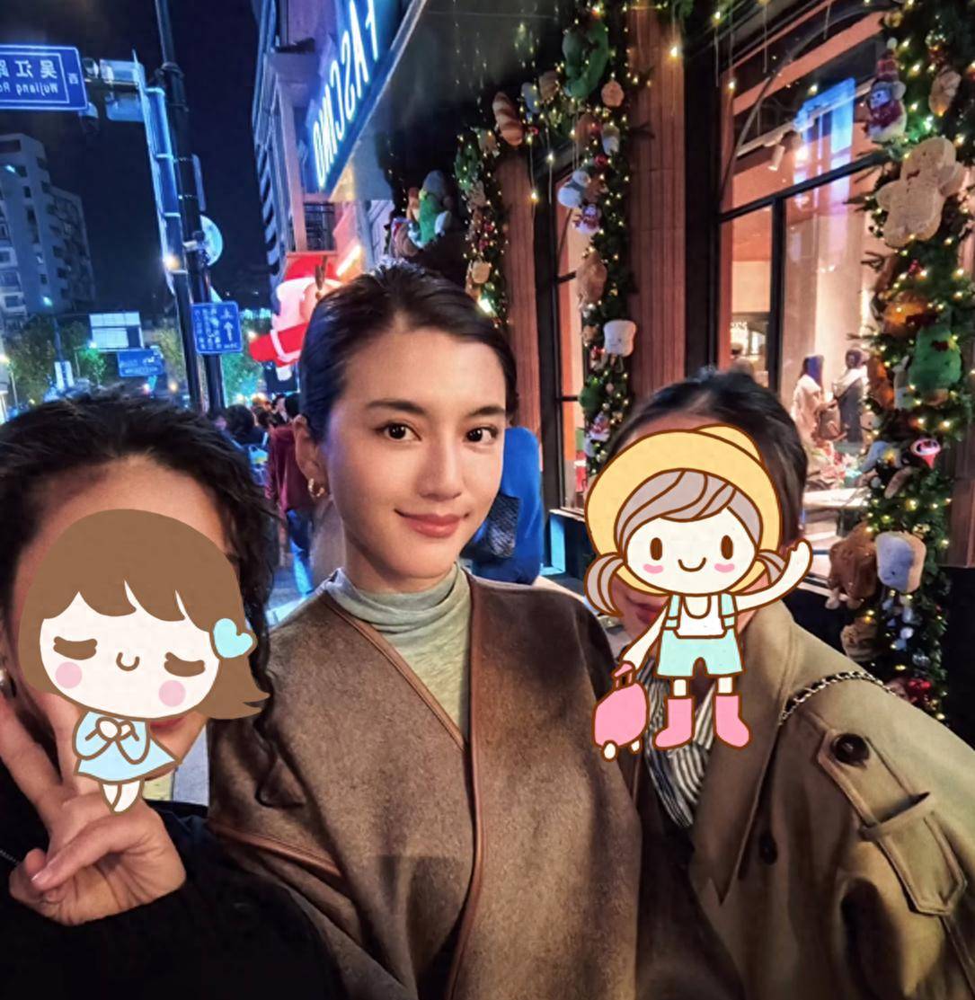 富态大长腿吸睛施伯雄秃头被嘲老嫂子开元棋牌试玩吴千语夫妻现身上海面相(图16) 富态大长腿吸睛施伯雄秃头被嘲老嫂子开元棋牌试玩吴千语夫妻现身上海面相(图16)